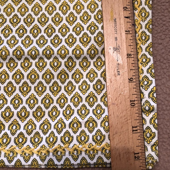 April Cornel table placement NWT Set of four. - Picture 7 of 16